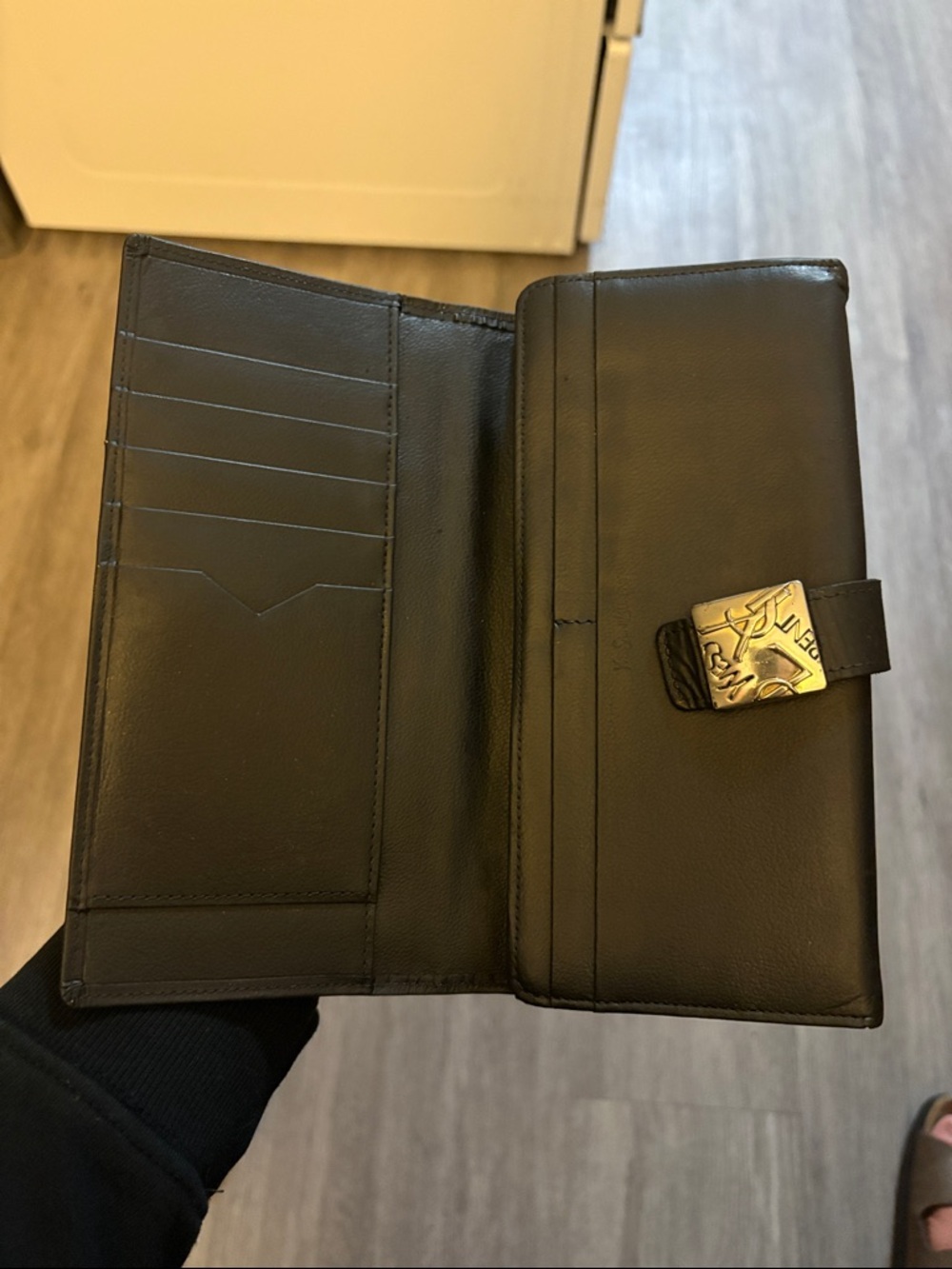 Yves Saint Laurent black Leather continental Wallet with silver hardware - Picture 3 of 10